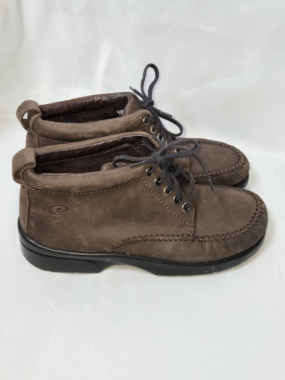 Dexter Chocolate Brown Leather Lace-Up Ankle Booties